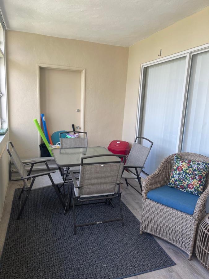 East End  Sun-Days At Crystal Cove On Sapphire Beachアパートホテル エクステリア 写真
